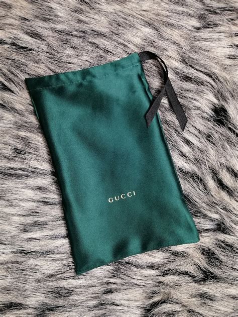 what does an authentic gucci dust bag look like|are gucci bags authentic.